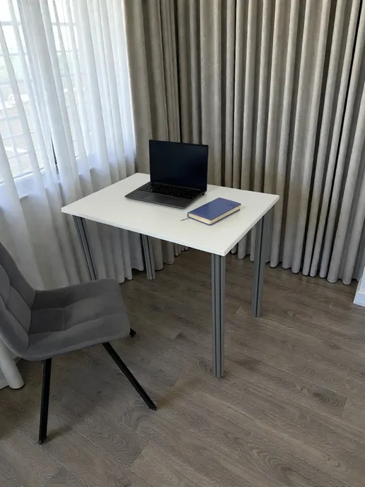 RostovStol Стол дизайнерский игровой Белый, 60*60 см. Ножки хром, 90x60 см