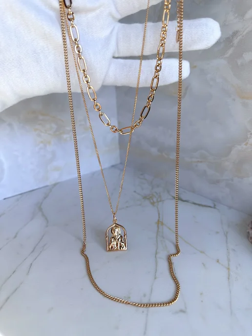XUPING JEWELRY Колье-чокер с тройной цепочкой и подвеской-иконкой, желтый, фото 4